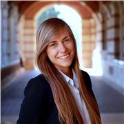 Personal Trainer Certificata, esperta in ricomposizione corporea, seguo il cliente con una scheda di allenamento e un piano di Alimentazione specifici e personalizzati per le proprie esigenze!